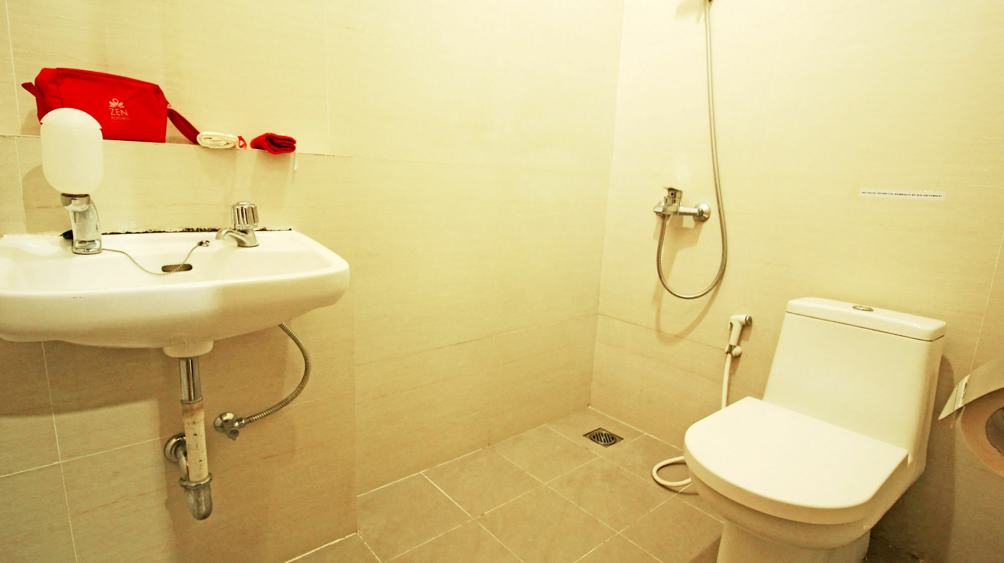 Zen Rooms Mundinglaya Dago Bandung Exterior foto